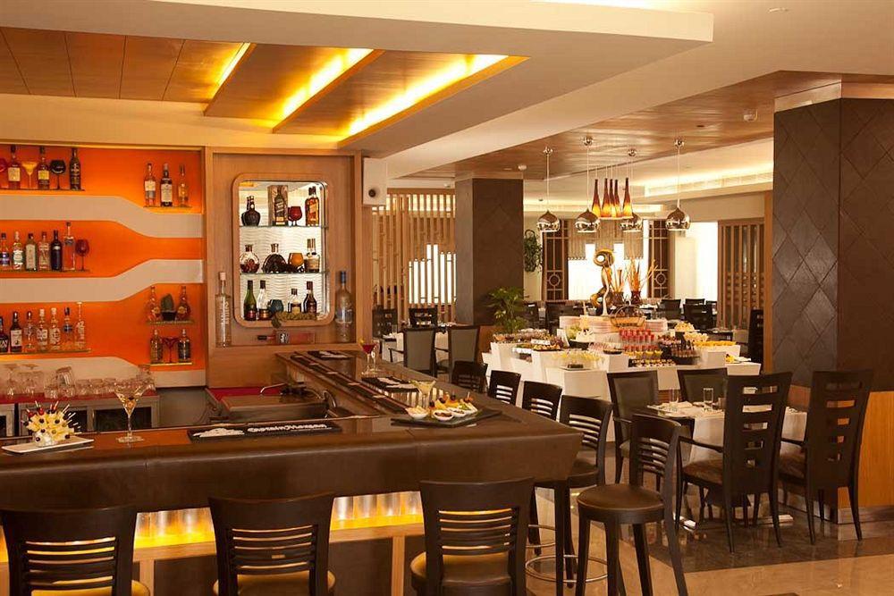 Radisson Blu Suites 구르가온 외부 사진