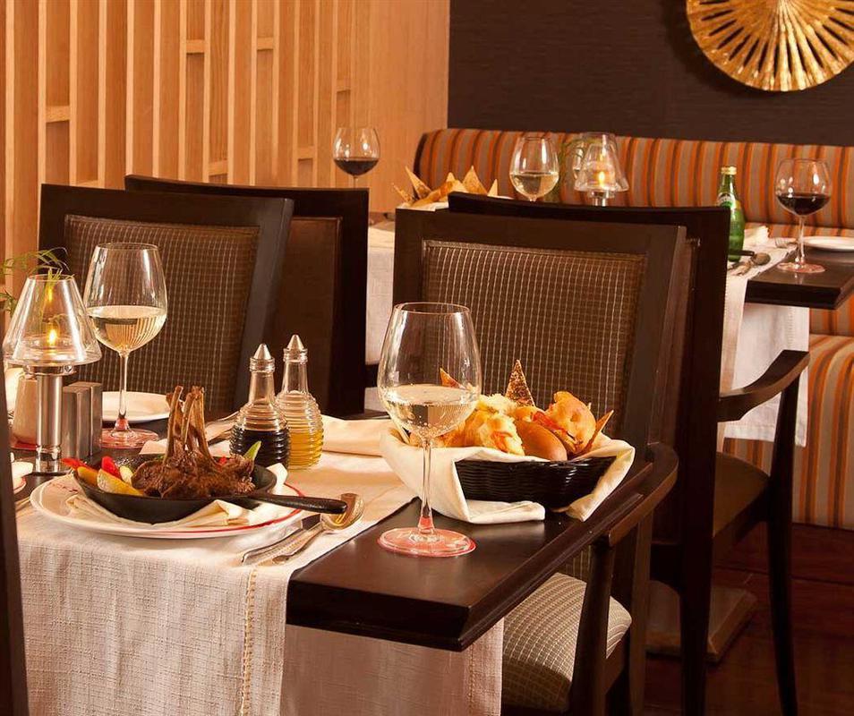 Radisson Blu Suites 구르가온 외부 사진
