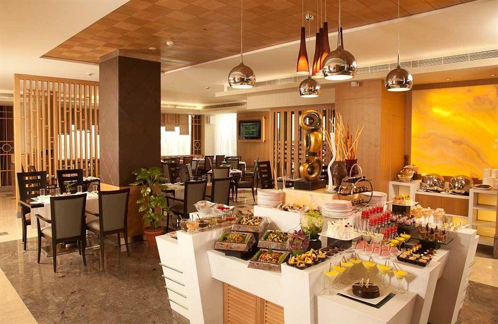Radisson Blu Suites 구르가온 외부 사진